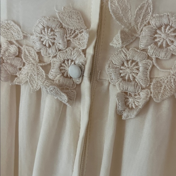 Stunning Vintage High Neck Floral Lace Ivory Wedding Dress XS with Veil - Picture 9 of 16